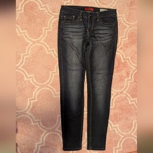 Guess Women’s Dark Blue Skinny Jeans Size 27